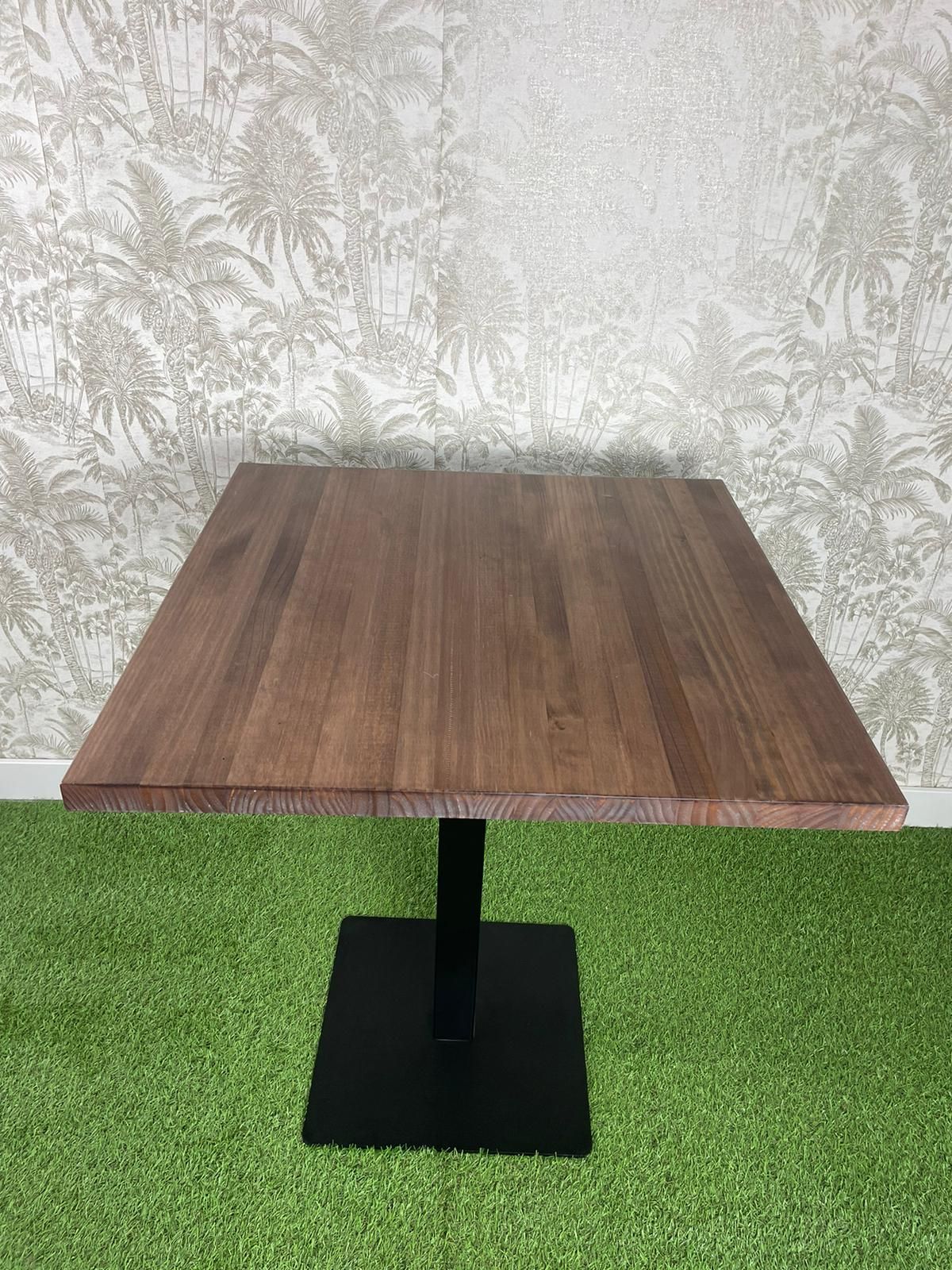 mesa de madera natural barnizado color wengue
