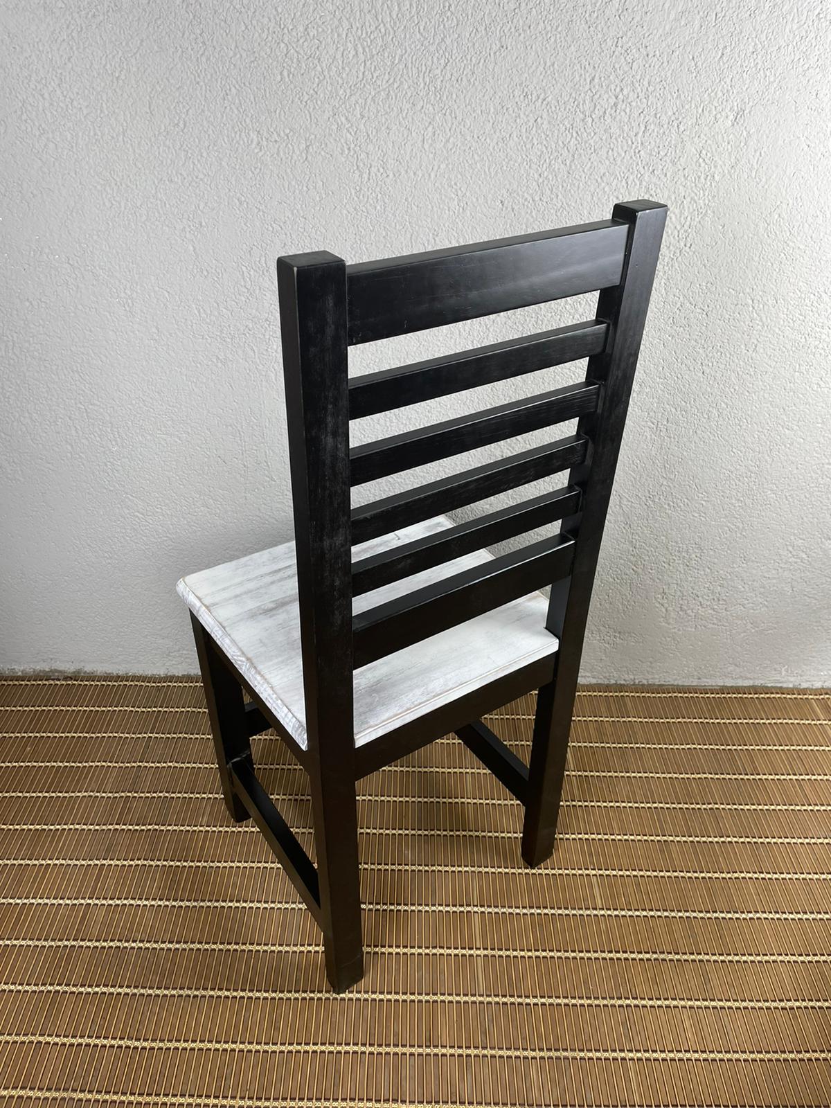 silla Andalucía horizontal negra con asiento blanco vintage